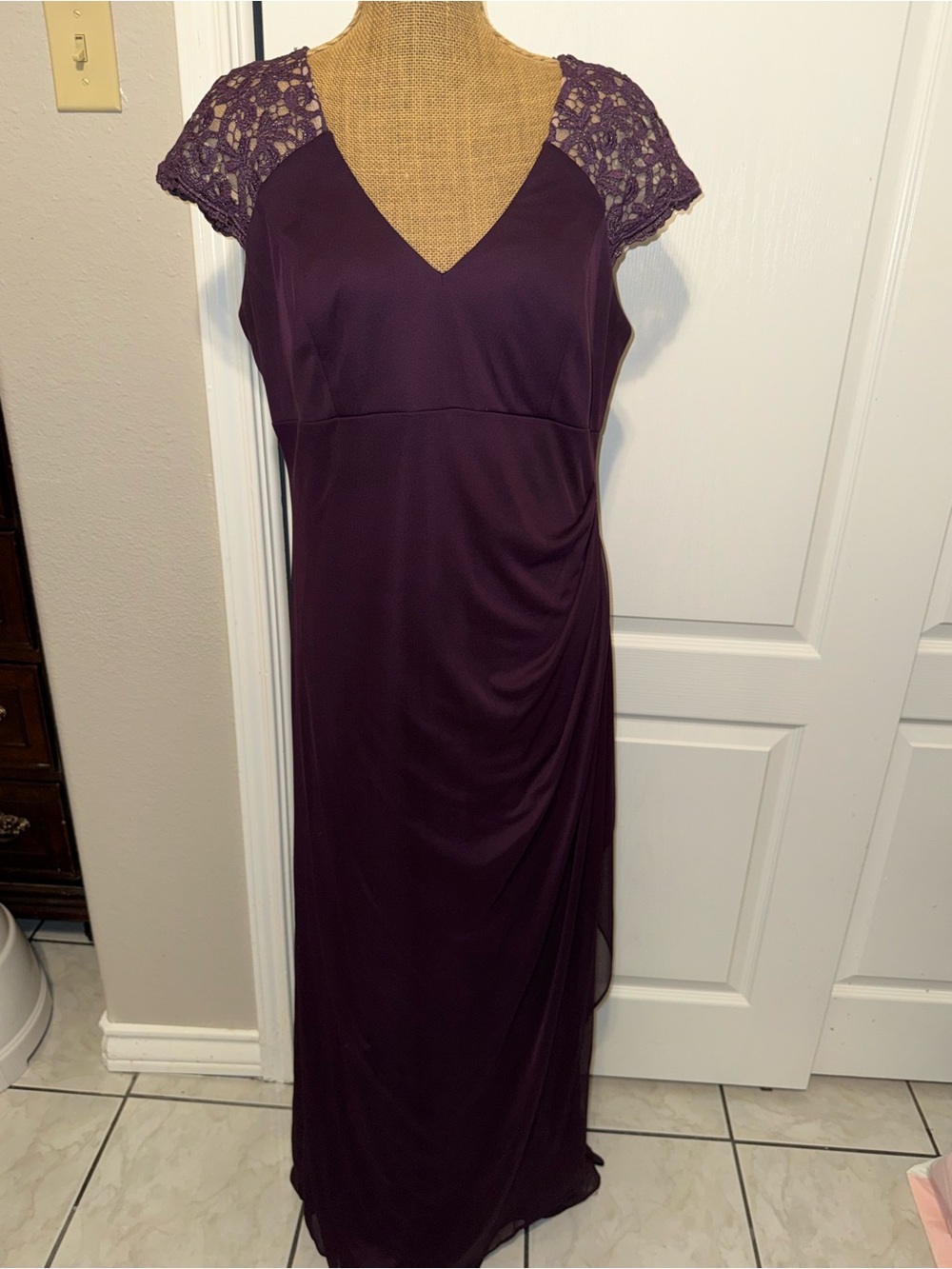 Xscape Plum Lace Cap-Sleeve V-Neck Maxi Dress